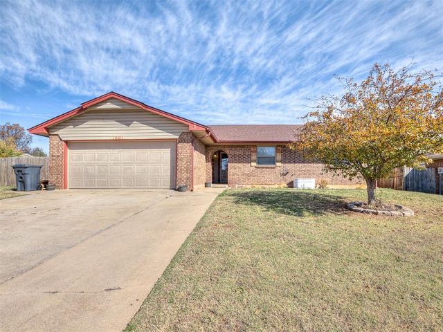 1001 Cambridge Drive, Yukon, OK 73099