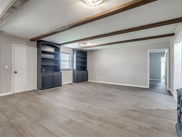 1001 Cambridge Drive, Yukon, OK 73099