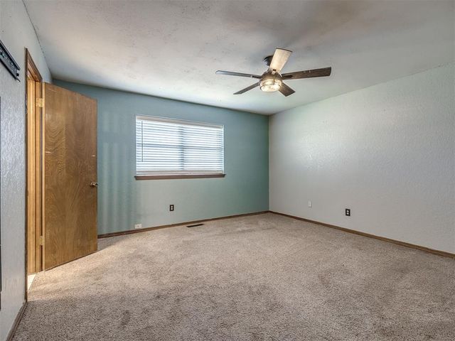 1001 Cambridge Drive, Yukon, OK 73099