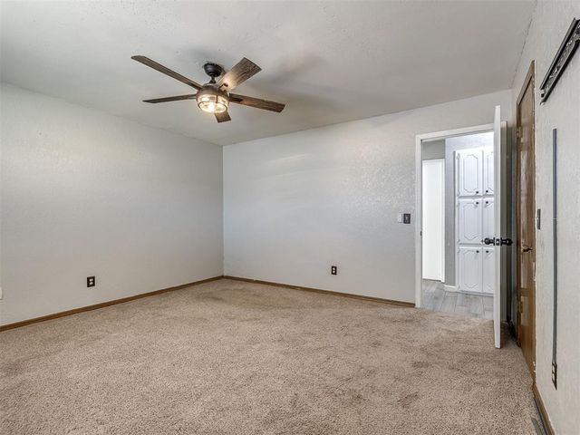 1001 Cambridge Drive, Yukon, OK 73099