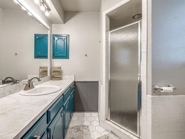 1001 Cambridge Drive, Yukon, OK 73099