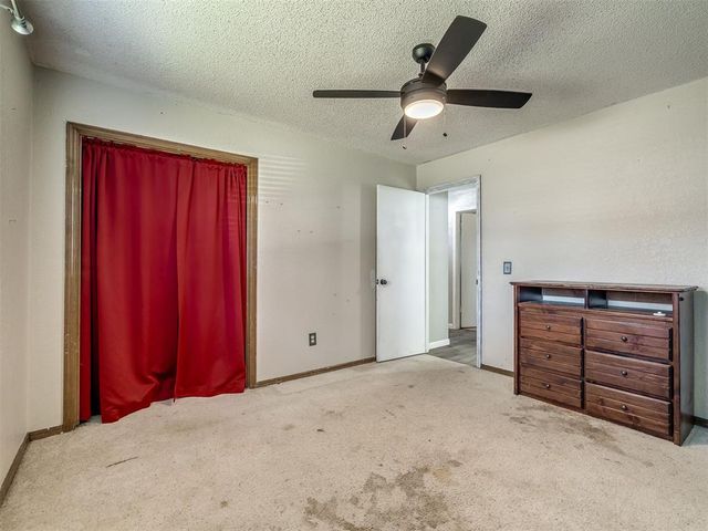 1001 Cambridge Drive, Yukon, OK 73099