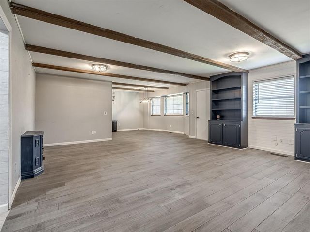 1001 Cambridge Drive, Yukon, OK 73099