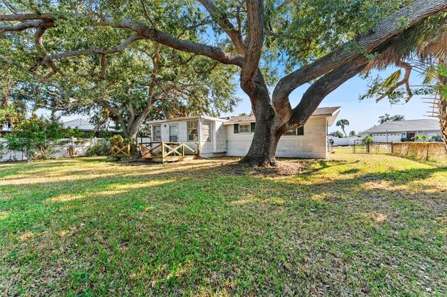 36 TULANE ROAD, Venice, FL 34293