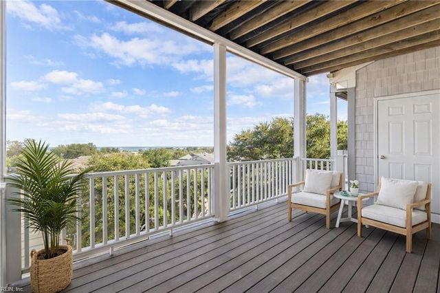 984 W Ocean View AVE, Norfolk, VA 23503