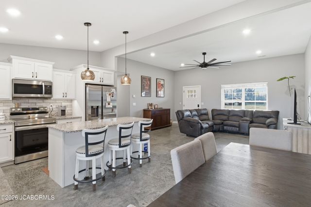 7902 BLAND, New Bloomfield, MO 65063