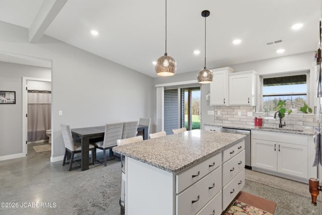 7902 BLAND, New Bloomfield, MO 65063