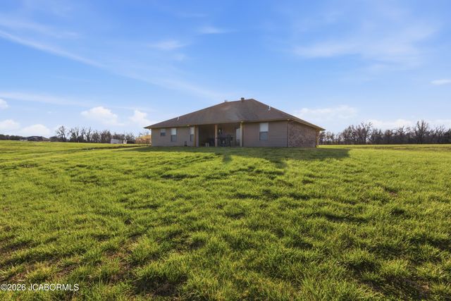 7902 BLAND, New Bloomfield, MO 65063