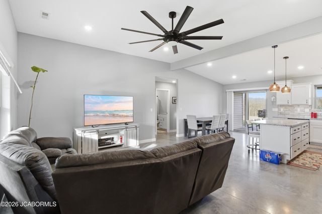 7902 BLAND, New Bloomfield, MO 65063