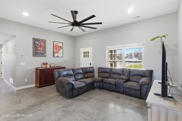 7902 BLAND, New Bloomfield, MO 65063