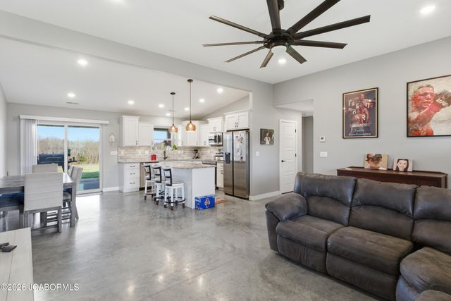 7902 BLAND, New Bloomfield, MO 65063