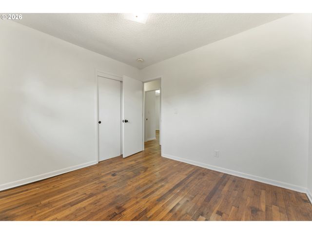 8336 Se LINDY St, Happy Valley, OR 97086