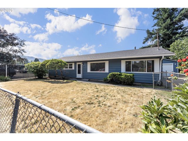 8336 Se LINDY St, Happy Valley, OR 97086
