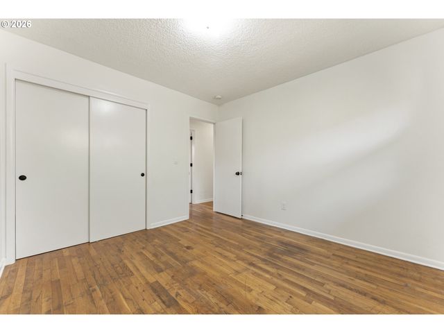 8336 Se LINDY St, Happy Valley, OR 97086