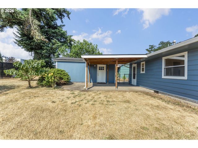 8336 Se LINDY St, Happy Valley, OR 97086