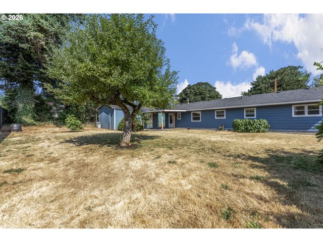 8336 Se LINDY St, Happy Valley, OR 97086