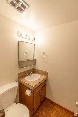 2562 N VIKING DR, Eden, UT 84310