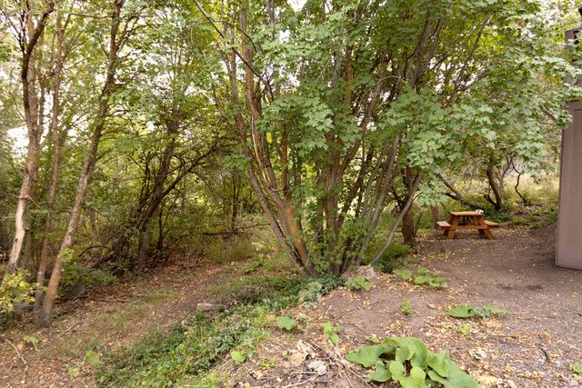 2562 N VIKING DR, Eden, UT 84310