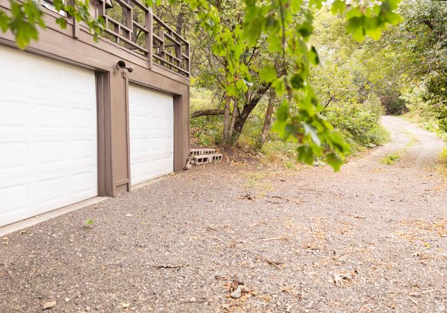 2562 N VIKING DR, Eden, UT 84310