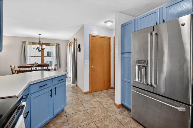 1211 Gas Light Drive, Sun Prairie, WI 53590