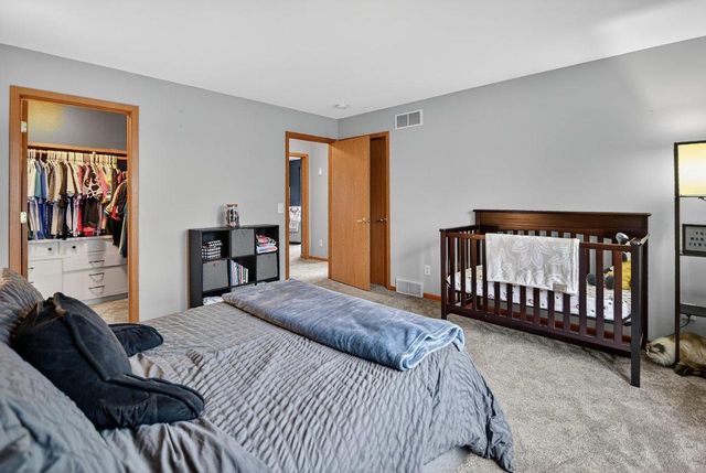 1211 Gas Light Drive, Sun Prairie, WI 53590