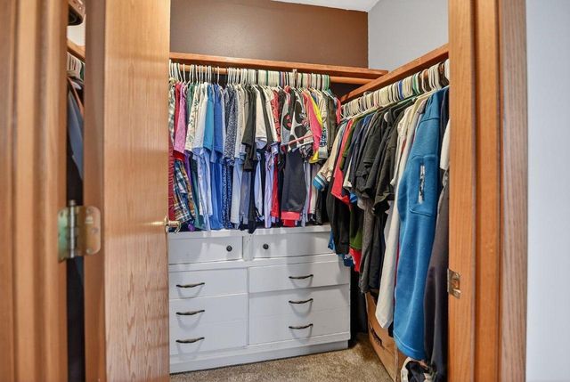 1211 Gas Light Drive, Sun Prairie, WI 53590