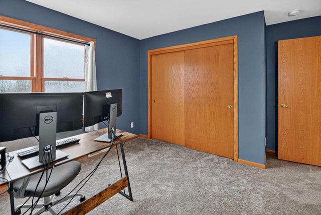 1211 Gas Light Drive, Sun Prairie, WI 53590