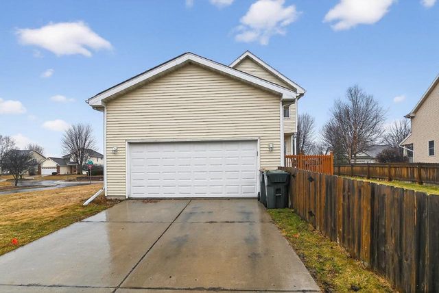 1211 Gas Light Drive, Sun Prairie, WI 53590