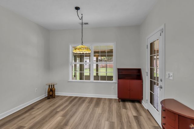 103 Chattaroy Ct, La Vergne, TN 37086