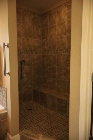 103 Chattaroy Ct, La Vergne, TN 37086