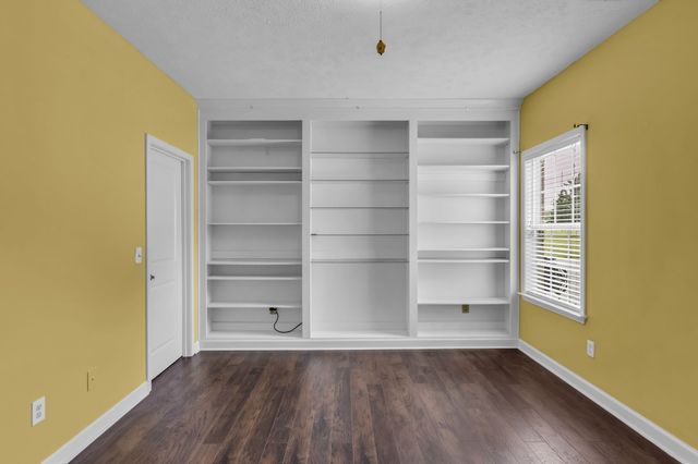 103 Chattaroy Ct, La Vergne, TN 37086