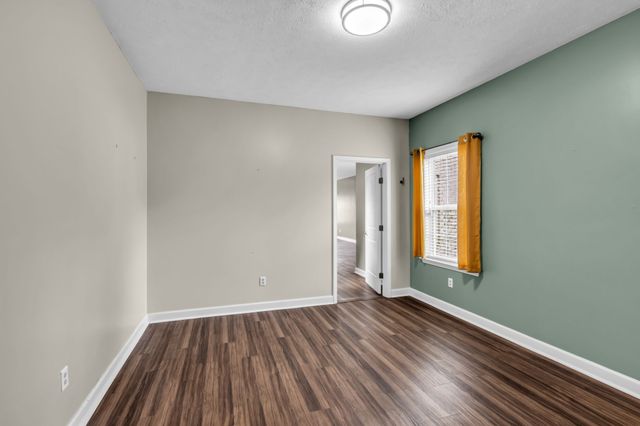 103 Chattaroy Ct, La Vergne, TN 37086