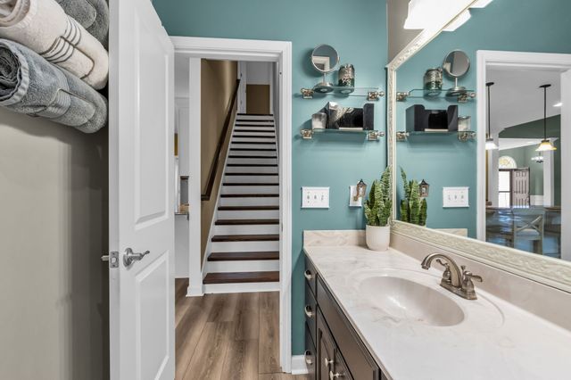 103 Chattaroy Ct, La Vergne, TN 37086