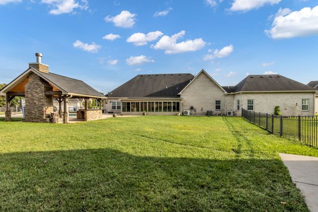 103 Chattaroy Ct, La Vergne, TN 37086