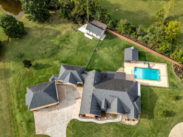 103 Chattaroy Ct, La Vergne, TN 37086