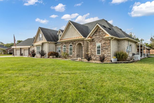 103 Chattaroy Ct, La Vergne, TN 37086