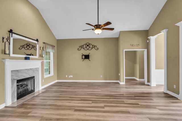 103 Chattaroy Ct, La Vergne, TN 37086