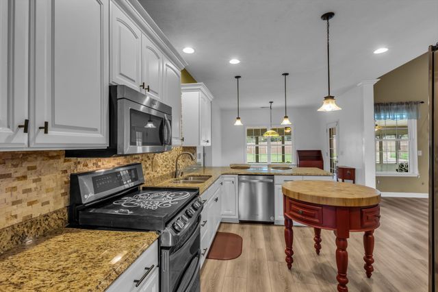 103 Chattaroy Ct, La Vergne, TN 37086