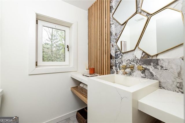 1165 Regency Road NW, Atlanta, GA 30327