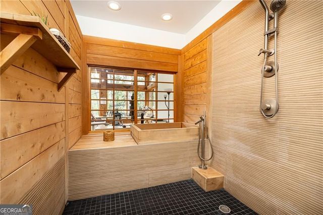 1165 Regency Road NW, Atlanta, GA 30327