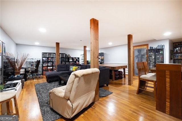 1165 Regency Road NW, Atlanta, GA 30327