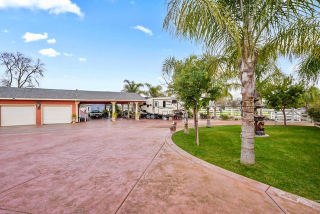 3261 E Calimyrna Rd, Acampo, CA 95220