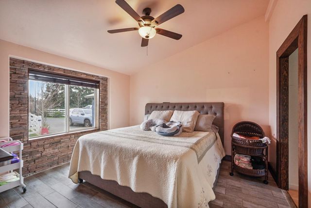 3261 E Calimyrna Rd, Acampo, CA 95220