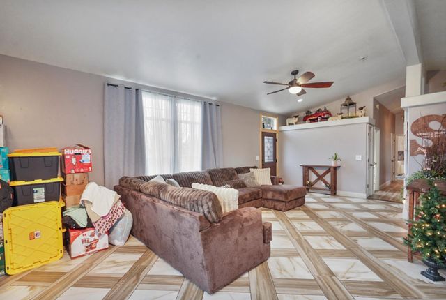 3261 E Calimyrna Rd, Acampo, CA 95220