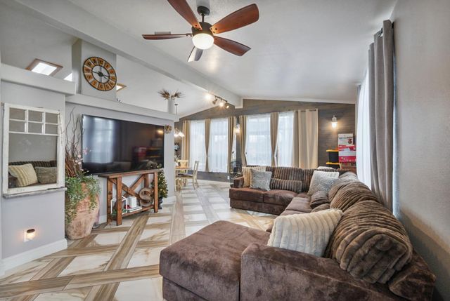 3261 E Calimyrna Rd, Acampo, CA 95220