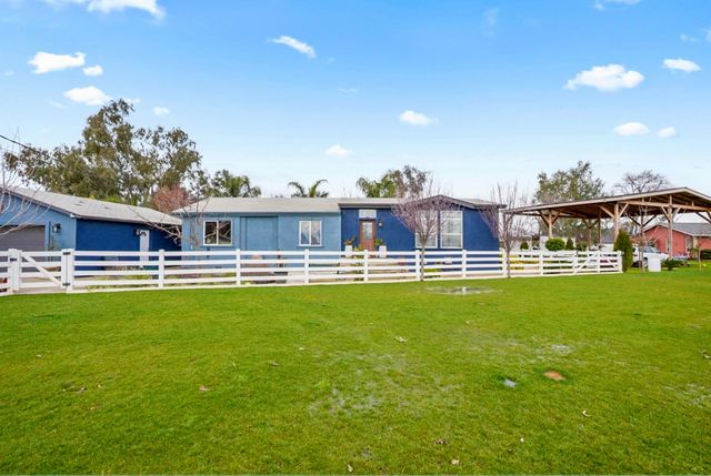 3261 E Calimyrna Rd, Acampo, CA 95220