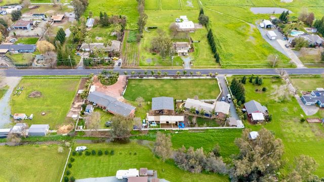 3261 E Calimyrna Rd, Acampo, CA 95220