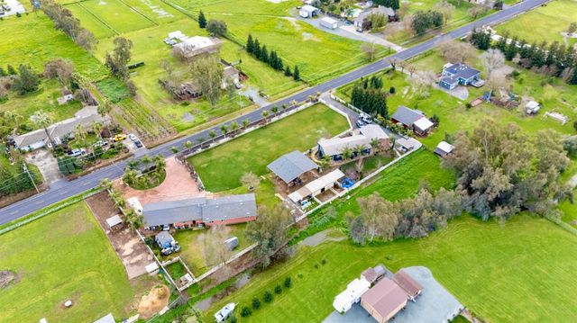 3261 E Calimyrna Rd, Acampo, CA 95220