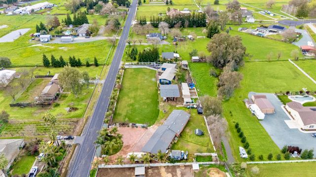 3261 E Calimyrna Rd, Acampo, CA 95220