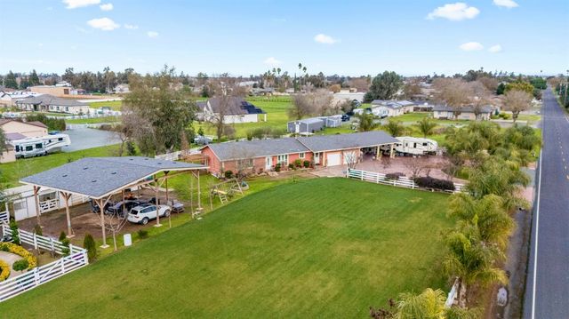 3261 E Calimyrna Rd, Acampo, CA 95220